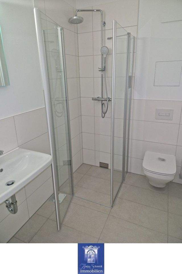 Wunderschöne und moderne Singlewohnung mit Loggia im Dachgeschoss! - Photo 1