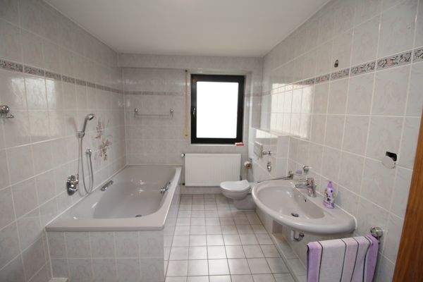 VOLLBAD | GROSSFLÄCHIG, TAGHELL