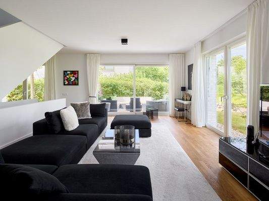 Wohnzimmer, Blick zur Terrasse