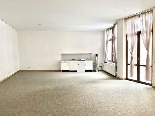 großer Büroraum (Teeküche)