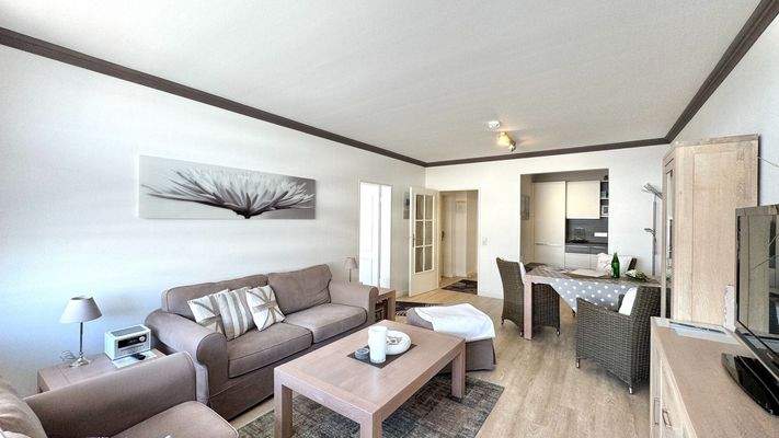 Wohnraum mit Essbereich