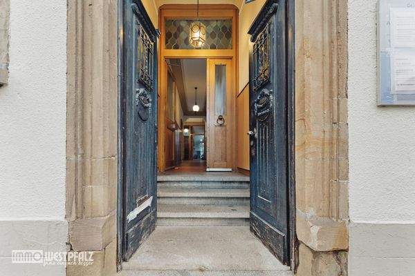 Eingangstür Straße