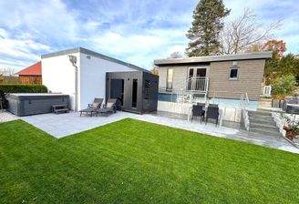 Tiny_House_Sauna_Whirlpool
