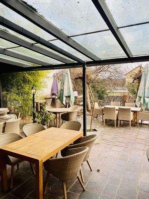 Terrasse mit Glasdach/Markise