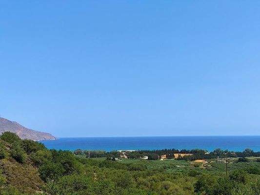 Kreta, Georgioupoli: Premium-Grundstück mit fertiger Lizenz in der Nähe des Dorfes zu verkaufen