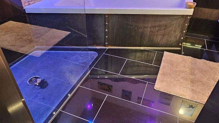 Lichtreflexe Bad.jpg