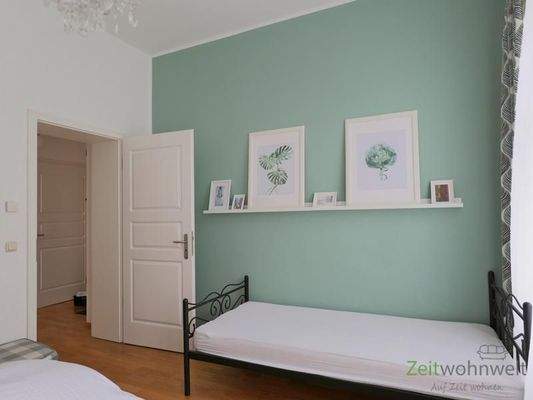 Gästebett im Schlafzimmer