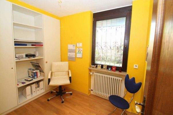 Büro im EG