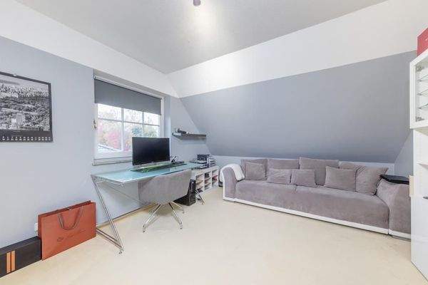 Großzügiges Schlafzimmer