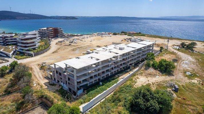 Apartments with Private Pools and Gardens in İzmir Çeşme