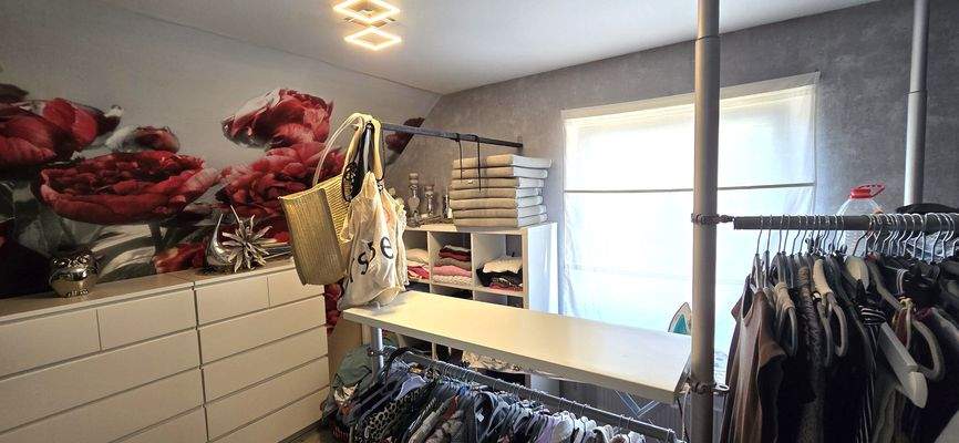 OG, Schlafzimmer 2, Ankleidezimmer