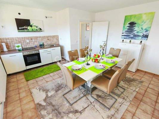 Küche + Esszimmer OG