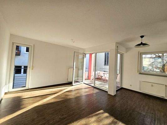 Wohnzimmer in Richtung Balkon