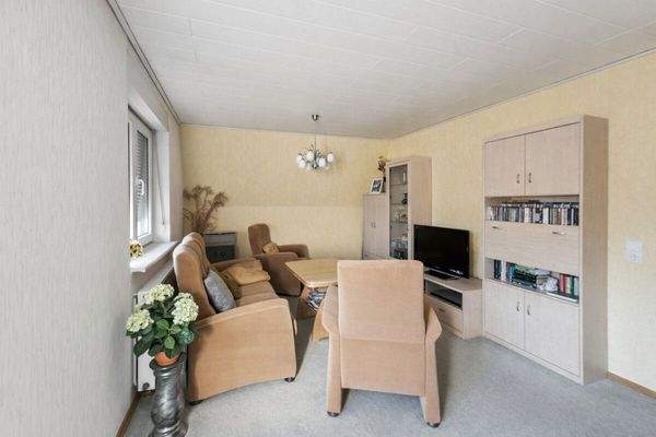 Wohnzimmer (Whg. OG)