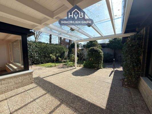 Terrasse mit Glasdach