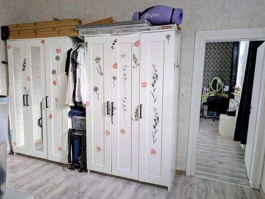 begehbarer Kleiderschrank (oder Schlafz. 2) im EG