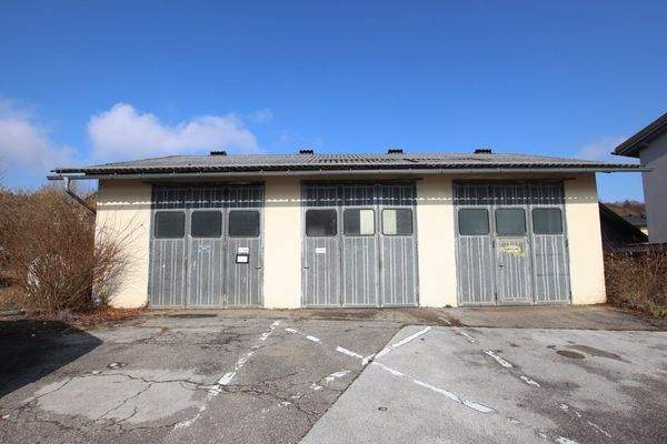 Wohn- und Geschäftshaus in Keutschach-Höflein mit 1.892m² Grundstück und 3 XXL-Garagen Nähe Rauschelesee mit vielen Verwendungsmöglichkeiten!