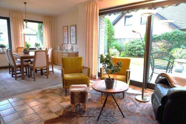 Esszimmer mit Leseecke