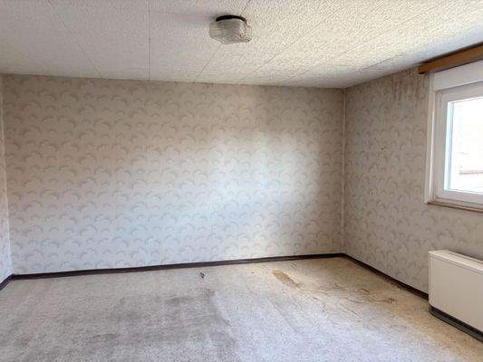 großes Schlafzimmer im DG