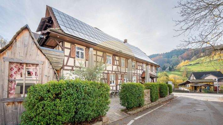 hotel-restaurant-schwarzwald-aussenansicht-wolf-immobilien