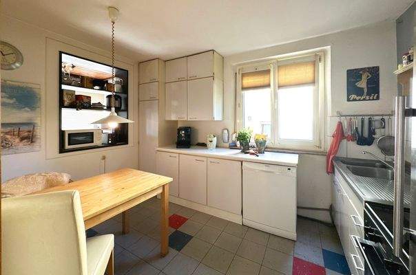 Küche mit Einbauküche, EG