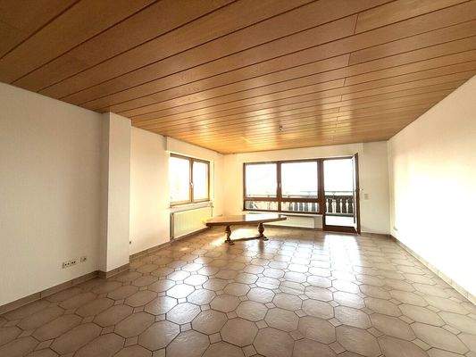 Wohnzimmer 1. OG mit Balkon