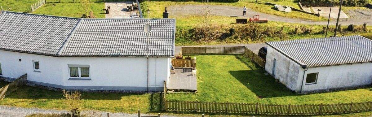  Bungalow mit Blick auf das Grundstück