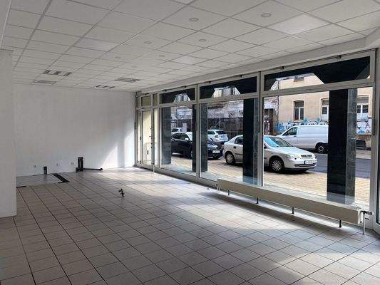 Ansicht großer Verkaufsraum.jpg