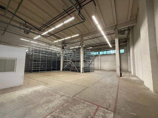 Halle 1 links - Lagerfläche