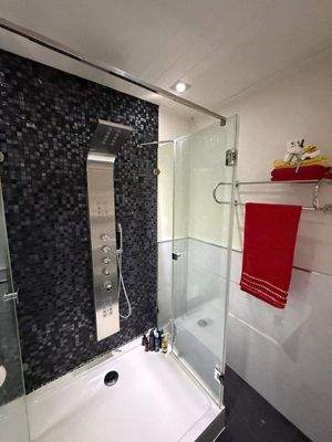 modernes Duschbad.jpg