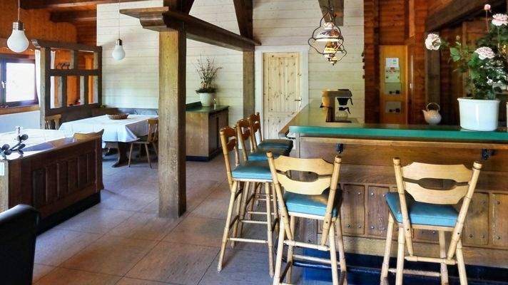 Thekenbereich Blockhaus