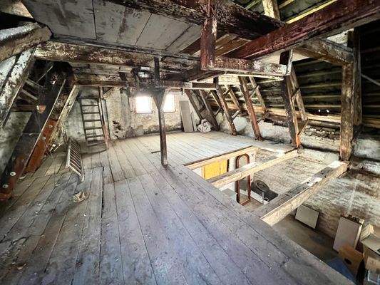 Dachboden Haus 58 obere Ebene