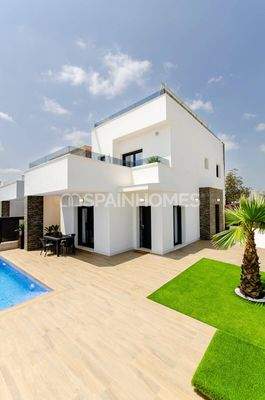 Spacious Detached Villa with Private Pool in Bigastro, Orihuela