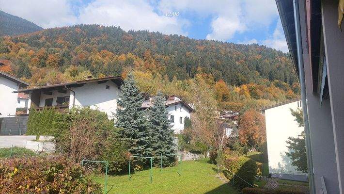 Ausblick vom Balkon.jpg