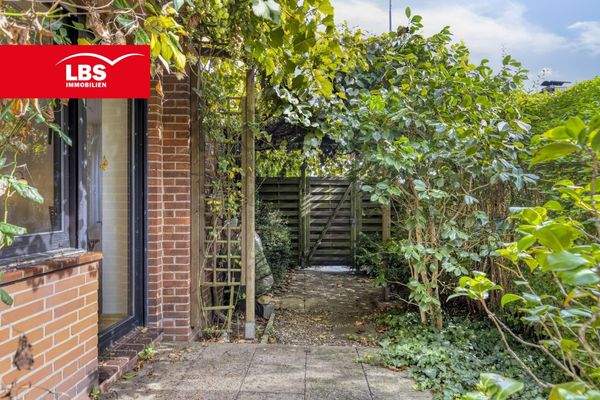 Blick in die Weinpergola