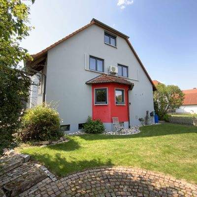 Hausansicht - Blick vom Garten