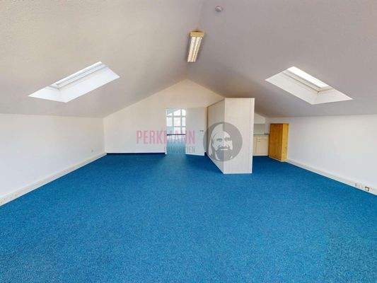 Raum 2 mit Teeküche