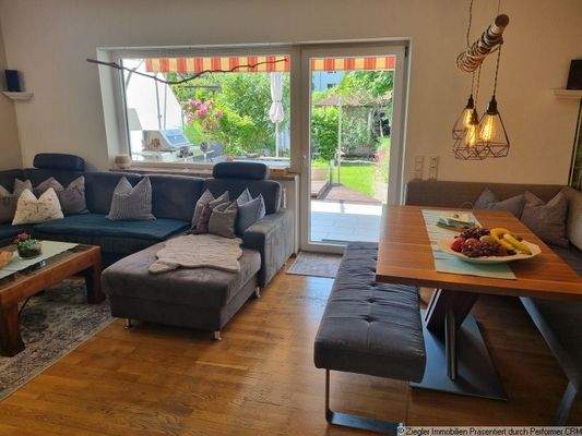 08 EG Wohn- und Essbereich