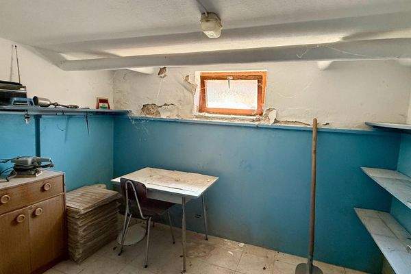 Vorratsraum im Keller