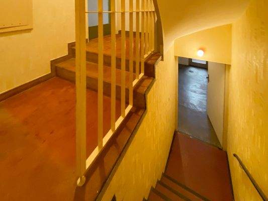 40-Treppe zum Keller.JPG