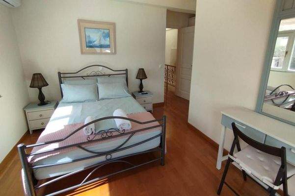 Kreta, Sitia: Modernes Stadthaus in Strandnähe zu verkaufen