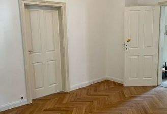 Esszimmer-Durchgangszimmer