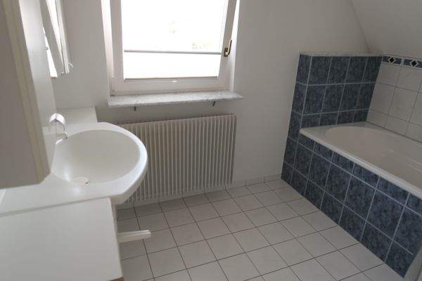 Haus Nr. 1: DG-Wohnung Bad