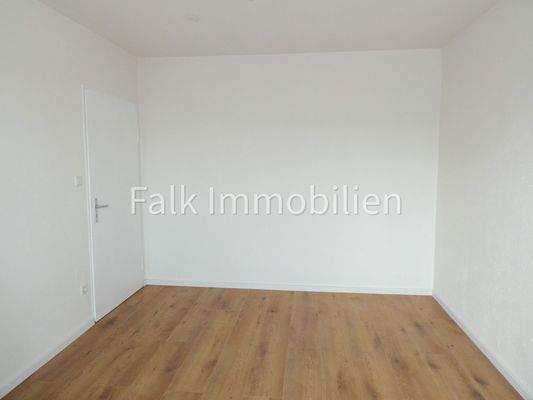 Kinder-/Arbeitszimmer mit Zugang Balkon