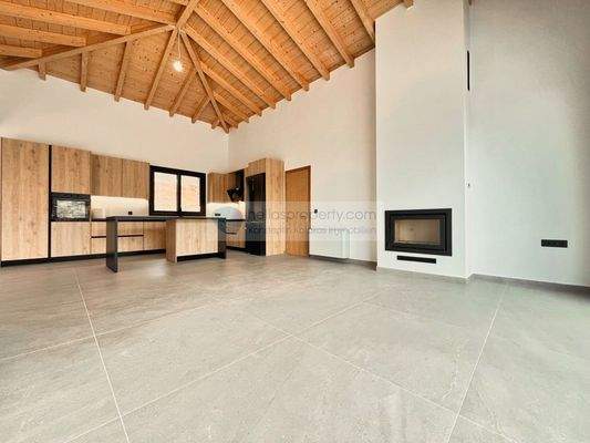 02f42e9dabb74db5b47e3f0fab7270b5-original