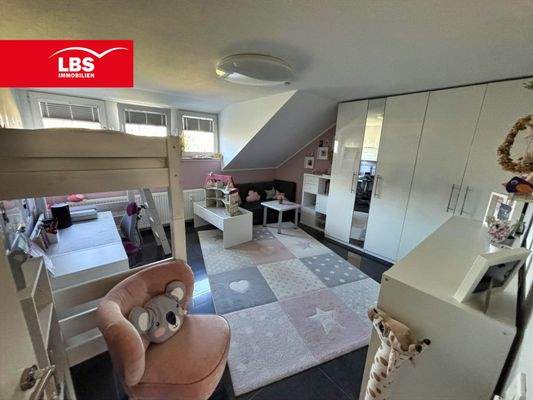 Kinderzimmer/ Schlafzimmer 2