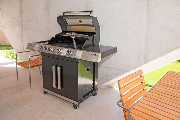 72d89d66-a33d-438e-b136-81b7094ac191