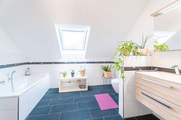 BADEZIMMER OBERGESCHOSS