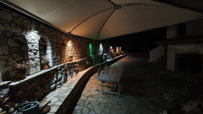 MIT VIDEO! Kreta, Plaka: Villa mit traditionellen Elementen und Meerblick zu verkaufen