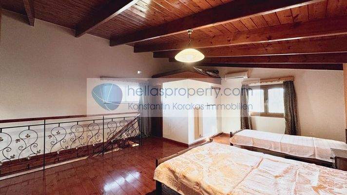 2fe0bbf8a2d84fb7b316b416f01f39a3-original